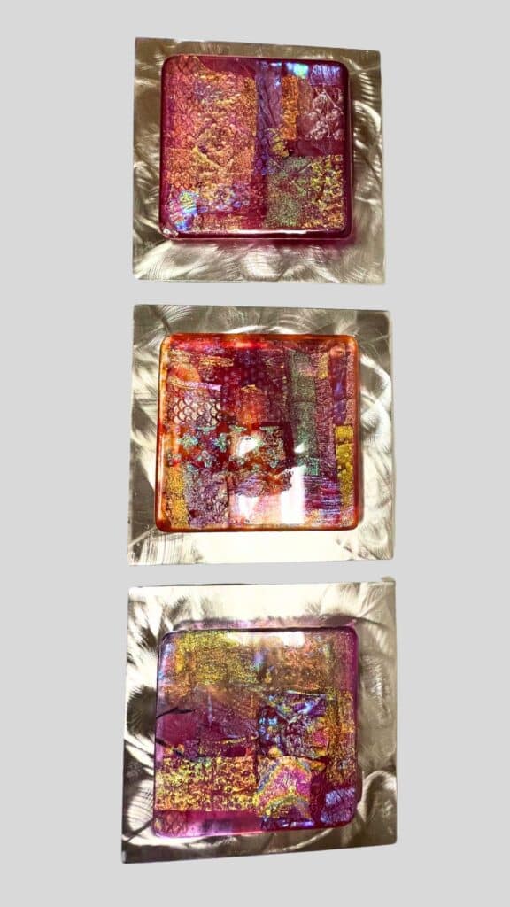 Dichroic Sunsets